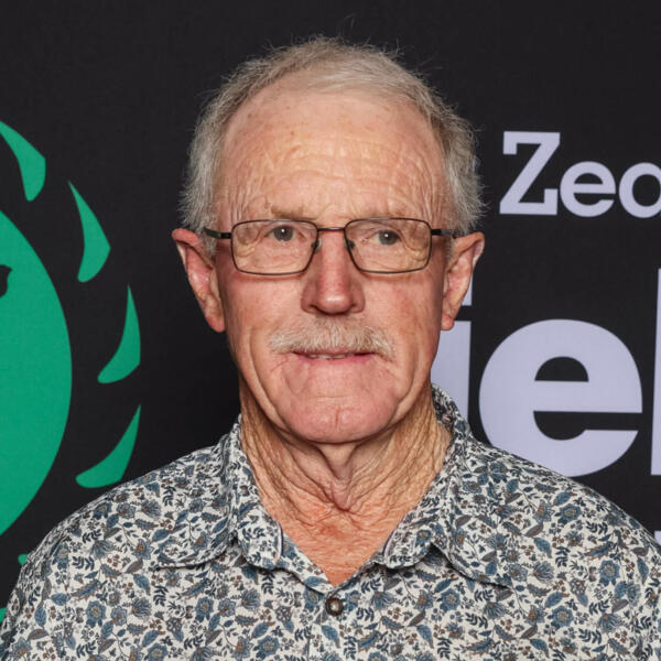 Colin Dixon Colin Dixon